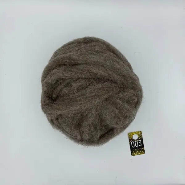 Natural Dorset Wool Roving - 2.3 oz - Natural Color - Soft Woolen Fibers