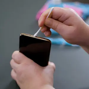 Phone Cleaning Kit, Smartphone Cleaning Tool, Phone Cleaning Brush, Phone Dust Removal Tool, Mobile Phone Accessories for Electronic Products, Camera Cleaning Tools, Camera Cleaner, Electronic Gadgets