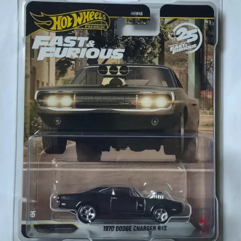Hot Wheels Premium Fast & Furious 25 Years 1970 Dodge Charger R/T 1/5 Chase Diecast Model Car, Collectible Decor