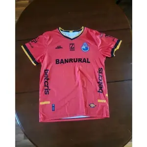 Umbro CSD Municipal Guatemala Soccer Jersey Mens Red Banrural M4K EJB