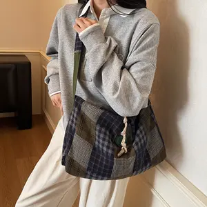 New Winter Plaid Crossbody Bag Fashion Retro Texture Square Shoulder Bag Lightweight Casual Leisure Large Capacty Coach Bag