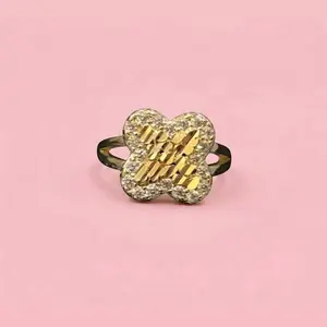 Clover Ring