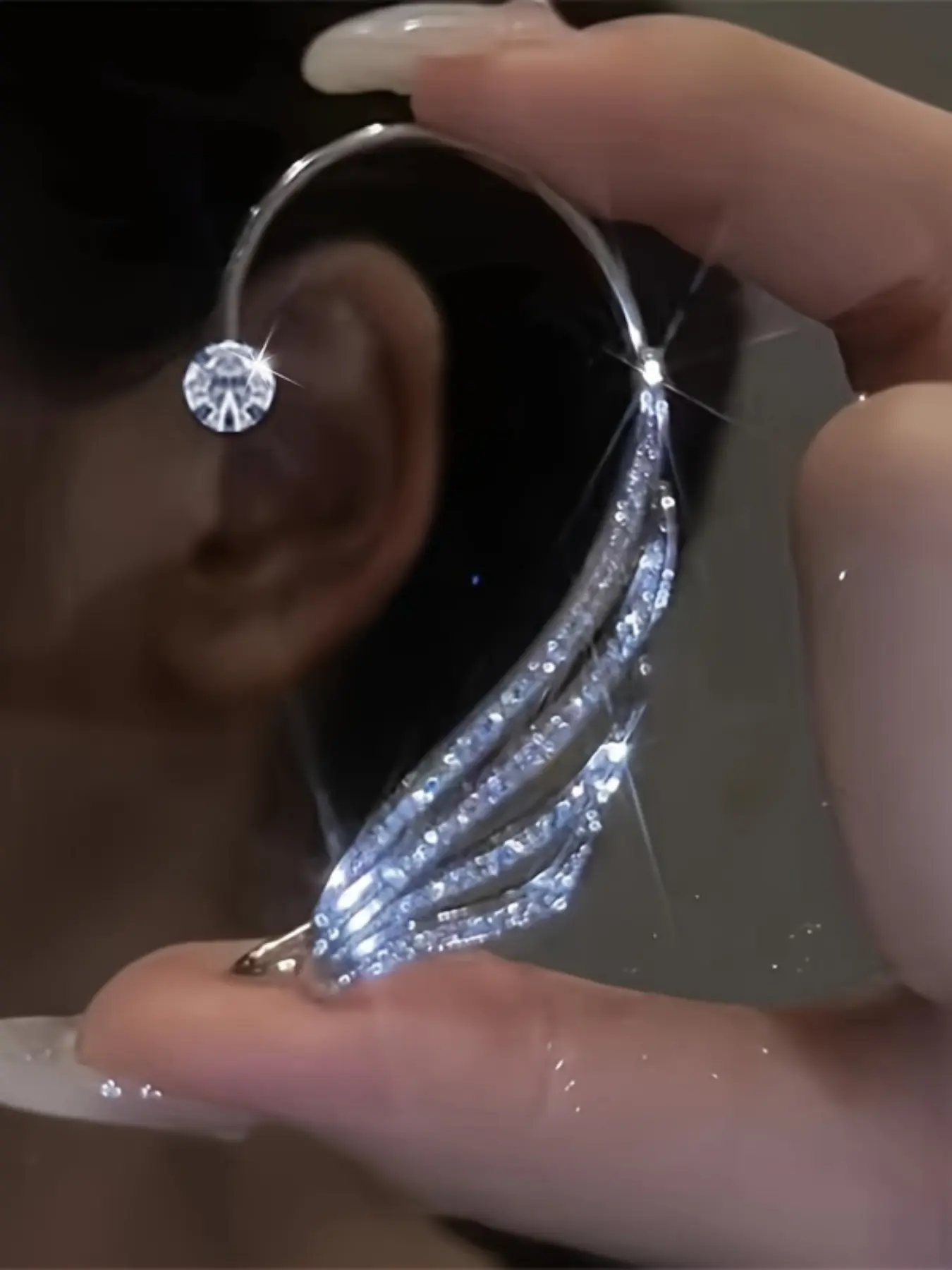 Fashion Hip Hop Rhinestone Angel Wing Ear Cuffs, Ear Hook Design, No Piercing Needed, Lightweight Luxury Jewelry Accessories for Women and Girls