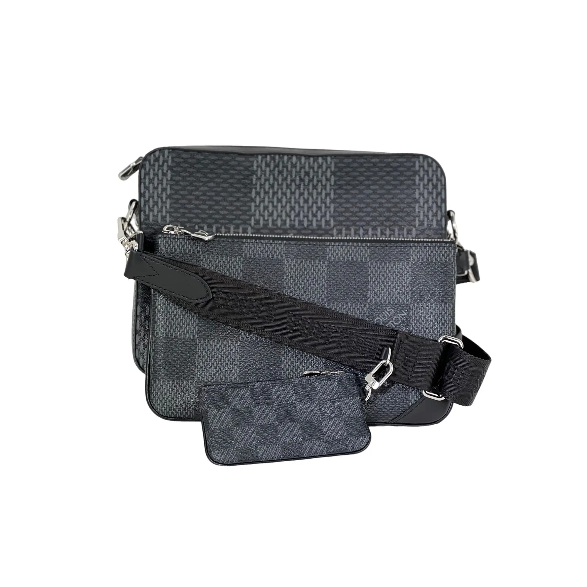 Pre-owned Louis Vuitton Canvas Crossbody Bags Damier Graphite Crossbody Messenger Bag for Men 100% Authentic, Silver Accents, Logo Detail, Zip Closure, Includes Dust Bag