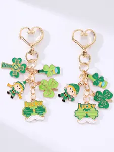 Creative St Patrick's Day Keychain, Handmade Clover Pendant, Irish Theme Gift for Her, Unique March Celebration Accessory