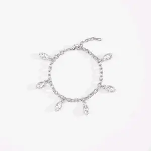 Adjustable bracelet with crystal charms in rhodium plating