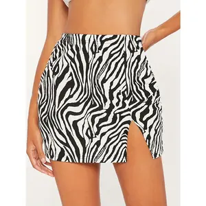 Chic Zebra Print Mini Skirt with Side Slit - Stretchy Polyester & Spandex Blend, High-Waisted, Machine Washable - Perfect for Spring/Summer/Fall Fashion