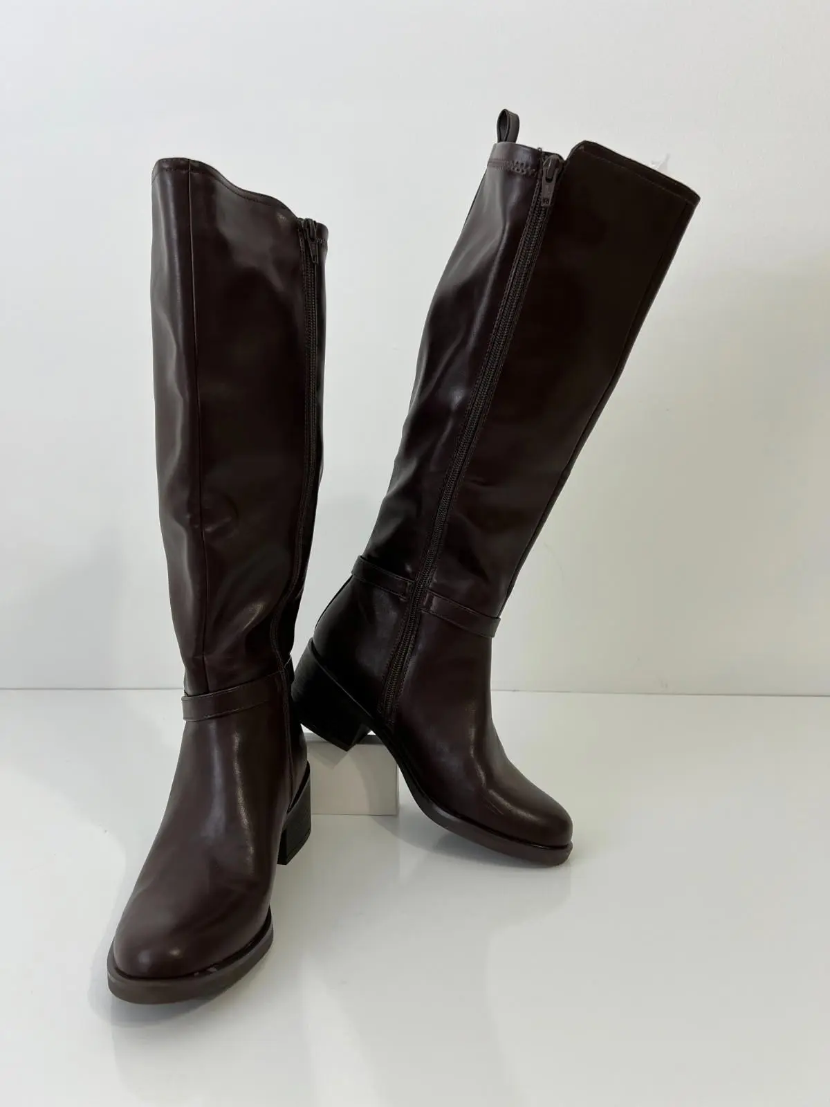 WHITE MOUNTAIN Women's Custom Block Heeled Riding Boots, Size 6.5M