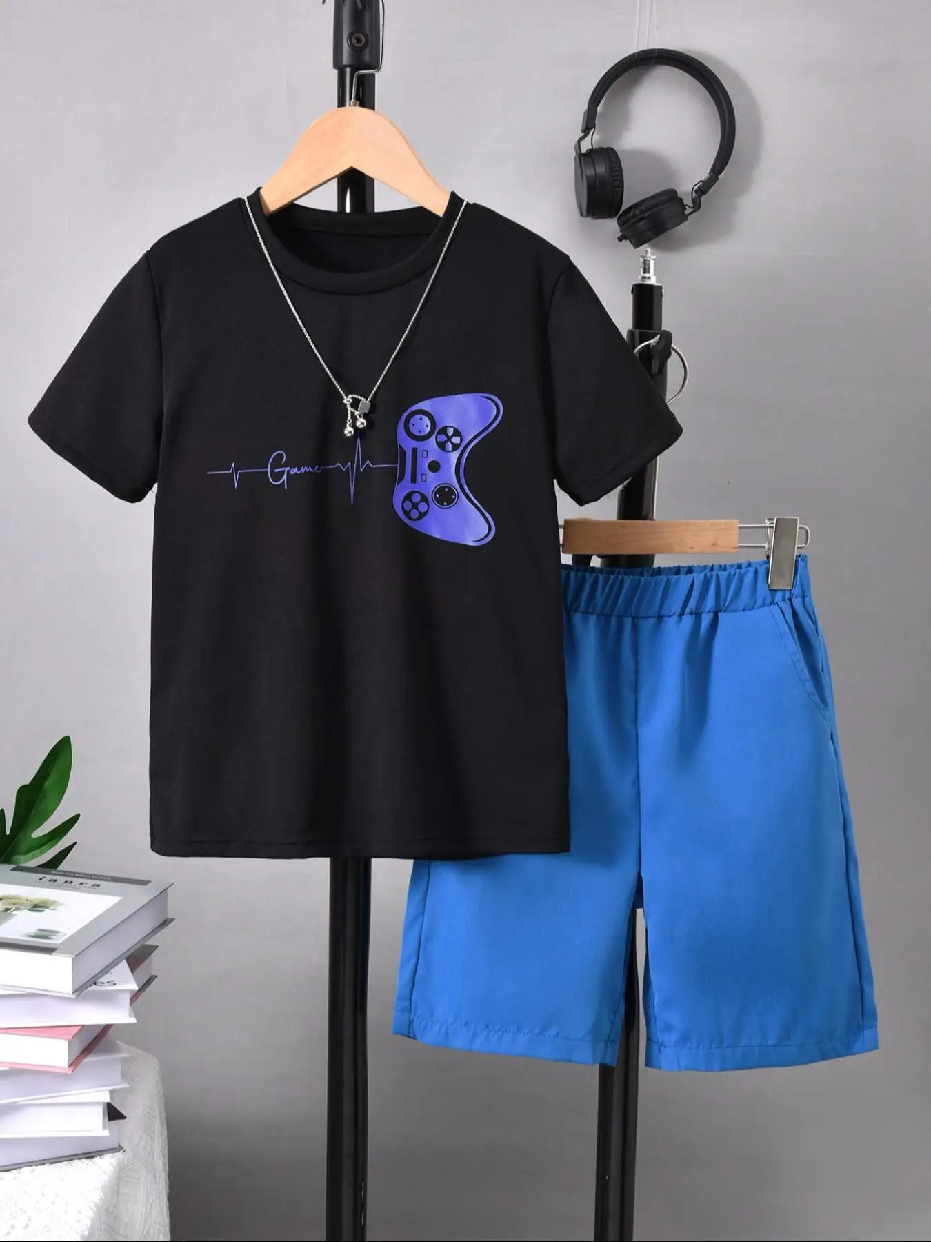 Two-piece Set Boy's Game Console Print Short Sleeve Tee & Shorts Set, Casual Round Neck T-shirt & Shorts for Summer, Kids Clothes for Daily Wear