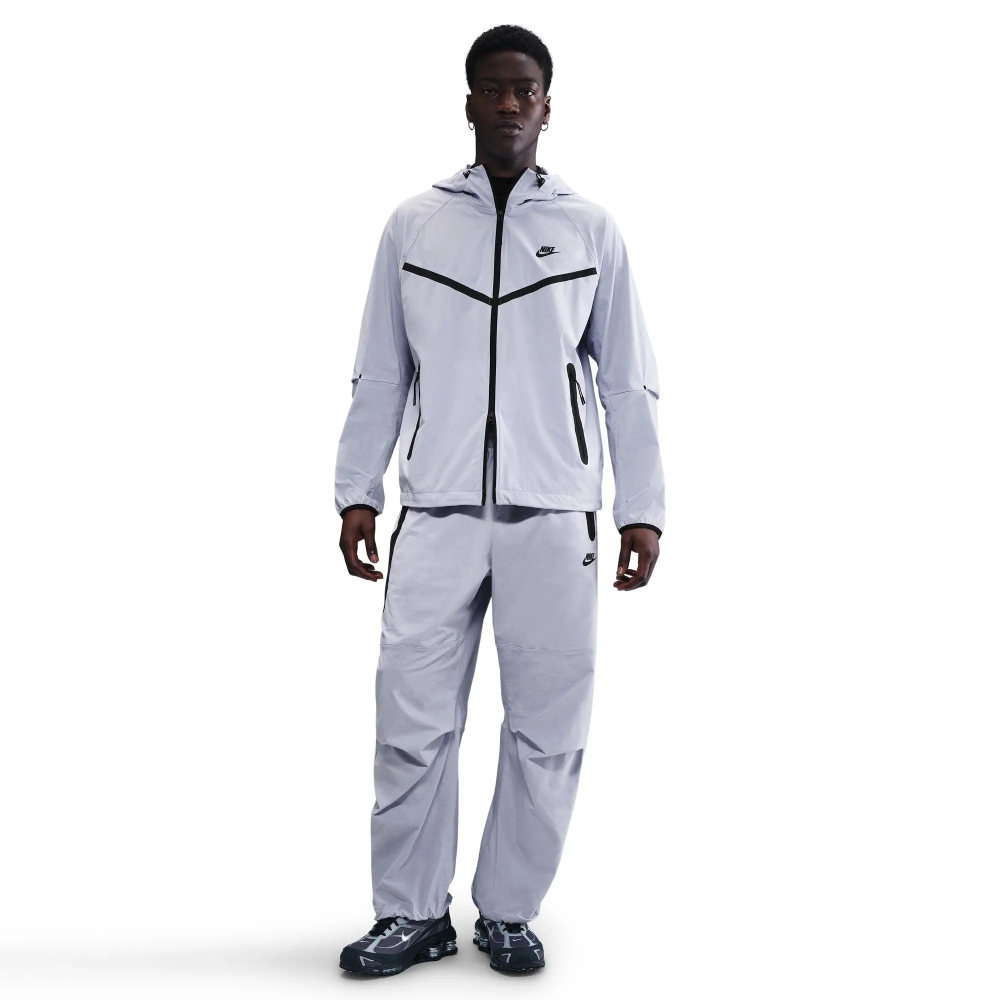 NIKE Men's Tech Woven Hooded Jacket for Ease of Movement, with Adjustable Details and Bungee Cords with Cord Locks, Nylon, 6% Elastane, Breathable, Articulated Elbows, Loose Fit, Zipper Front, Quick Dry, Imported, Drawstring, Machine Washable, Male, Synth