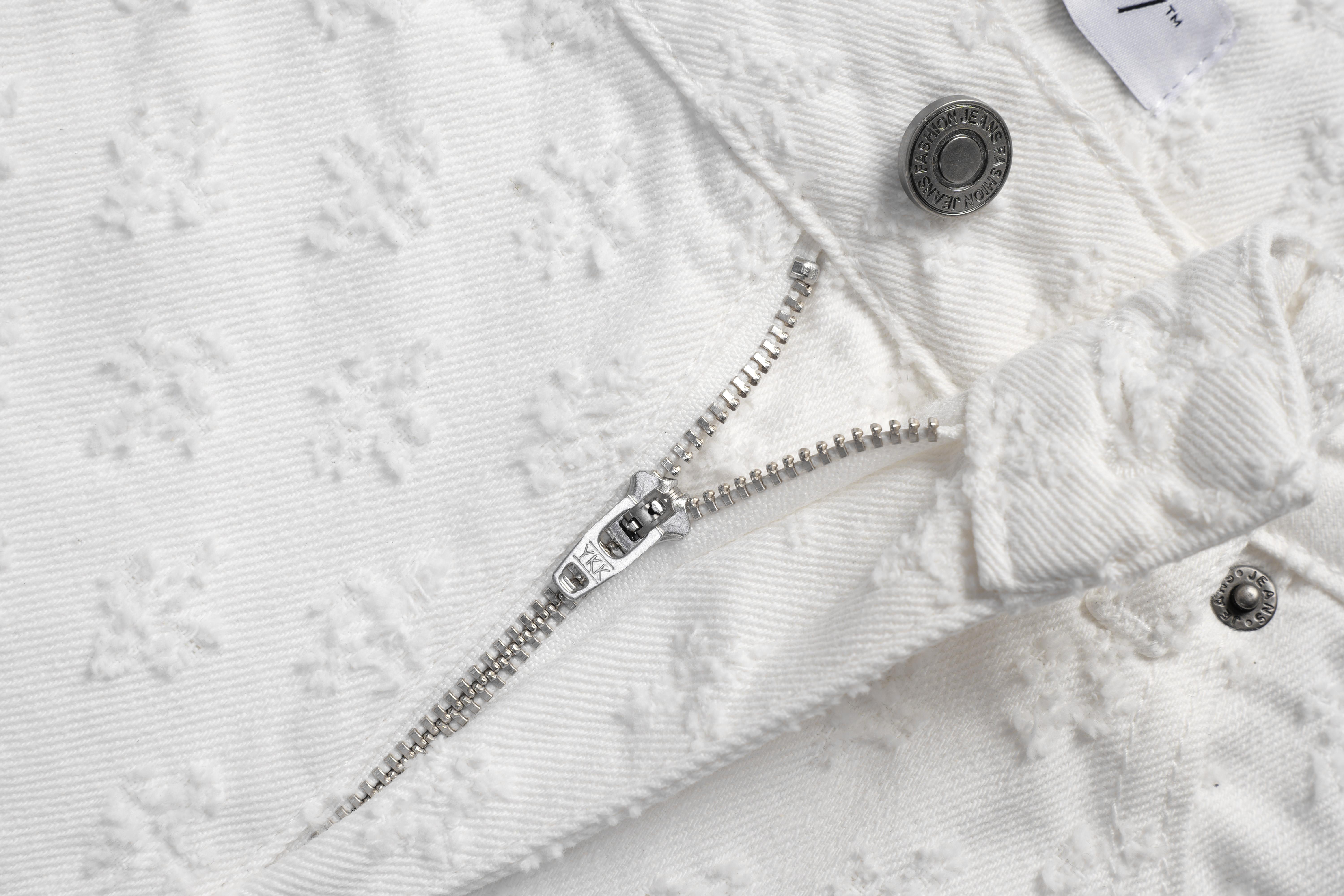 Fashion White Jacquard Denim Shorts Men, Ripped Holes Straight Leg Summer Casual Clean Fit Pants