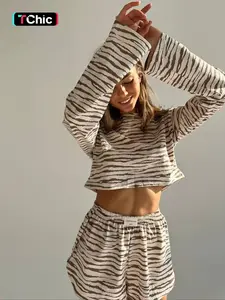 Two-Piece Set Women's Zebra Stripe Print Crop Tee & Patched Split Hem Shorts Pyjama, Casual Comfy Round Neck Drop Shoulder Top & Elastic Waist Shorts PJ Set, Women's Sleepwear for Spring & Fall, Pajama Set