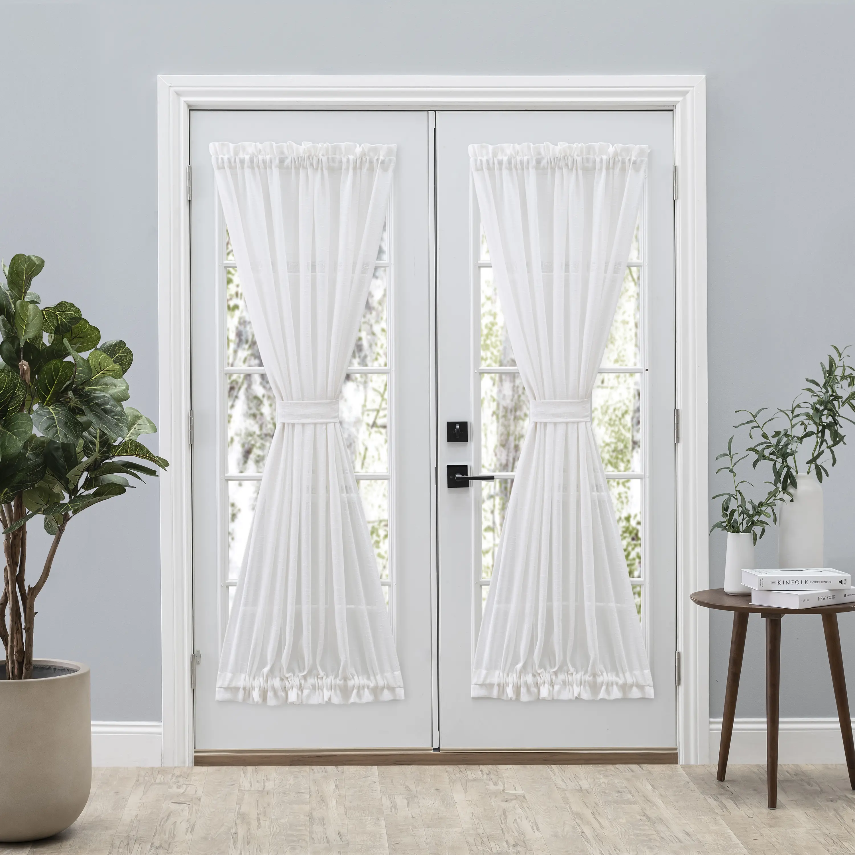 Shannon Door Panel w/Tie Back