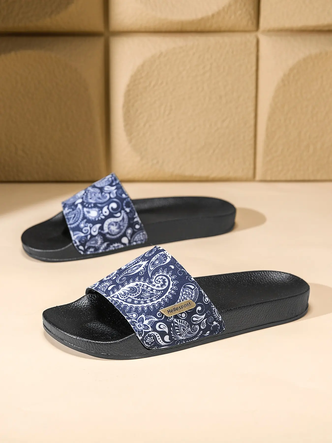 Men's Asymmetrical Plaid Design Slip-On Sandals, Breathable PVC Thick Sole Beach Shoes, Casual Outdoor & Home Use, Indoor Outdoor Slippers, All-Season Comfort Footwear