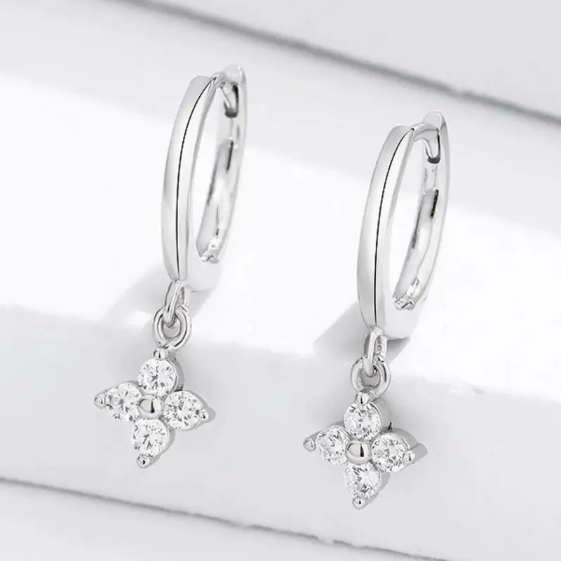 1 Pair Fashion Elegant Rhinestone Decorated Dangle Earrings, Four-leaf Flower Drop Earrings, Party Jewelry for Women