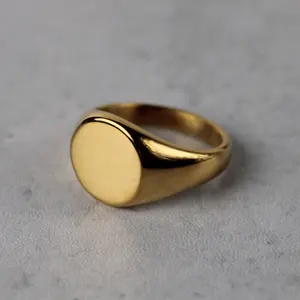 Gold Circle Signet Ring