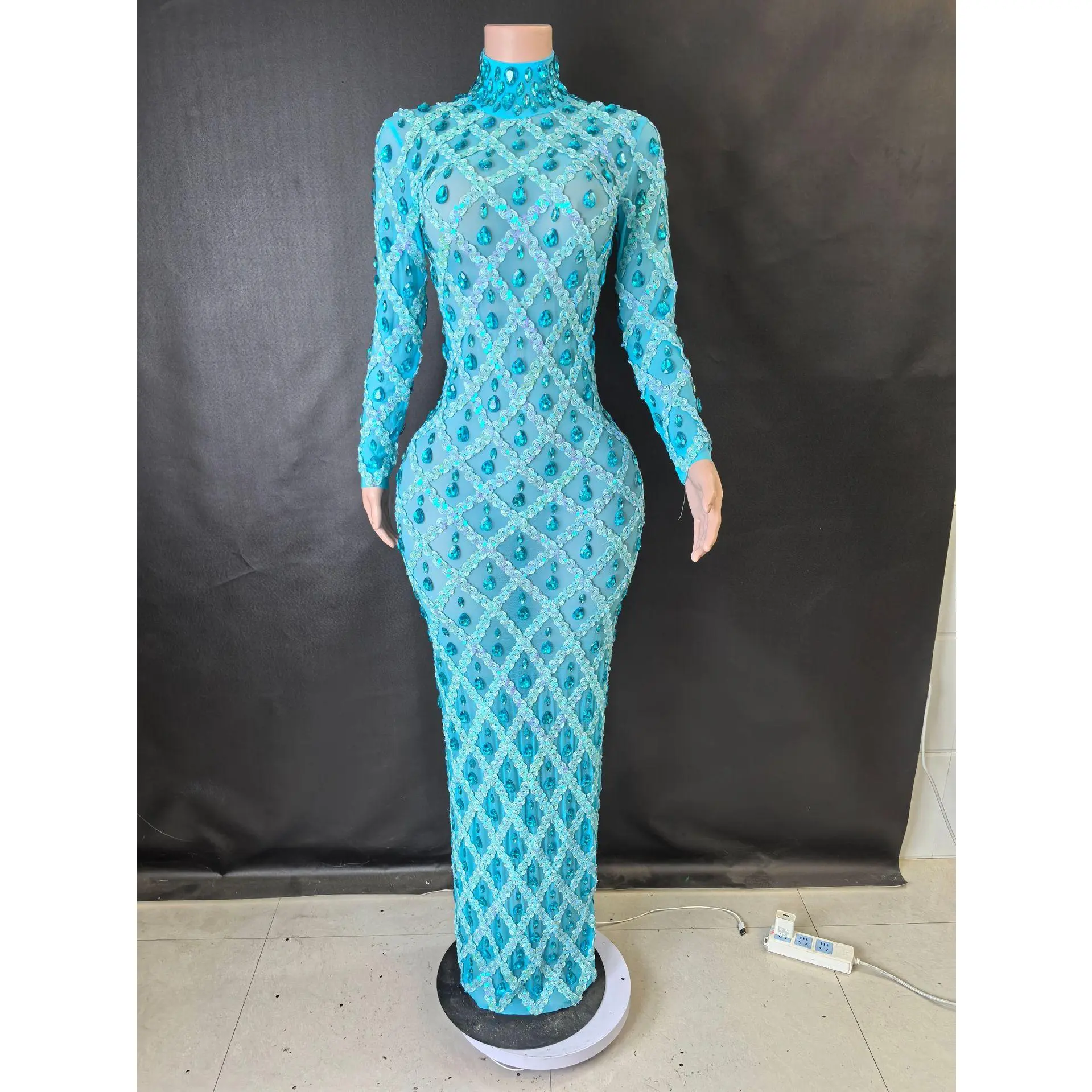 Long sleeved sky blue long model