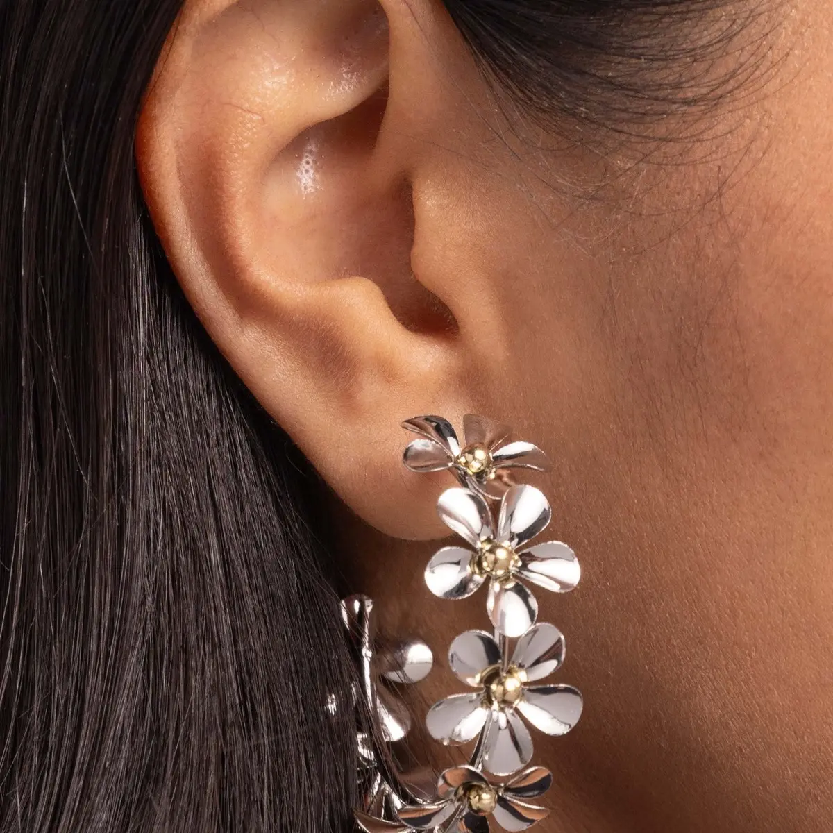 Paparazzi Floral Flamenco - Silver Post Earring P5HO-SVXX-391XX