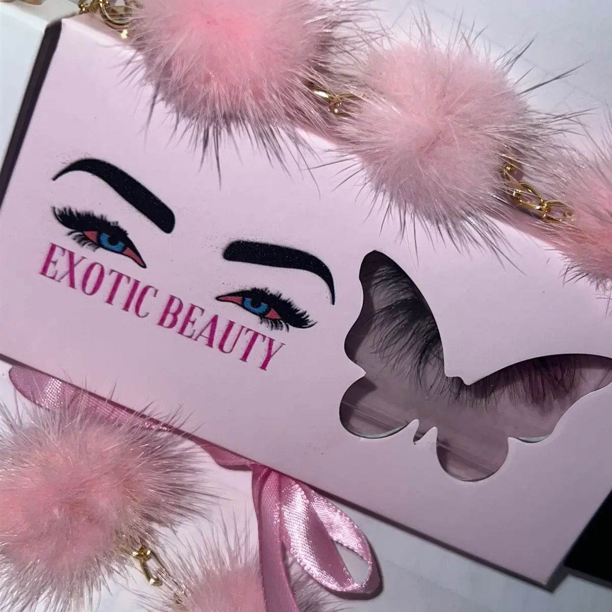 20mm Faux Mink Eye Lash Extensions with a Little Color Pop in a Mini Purse Lash Box.
