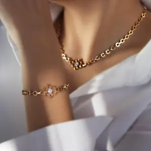 Honeycomb Bloom Necklace/Bracelet hand made fashion jewelery