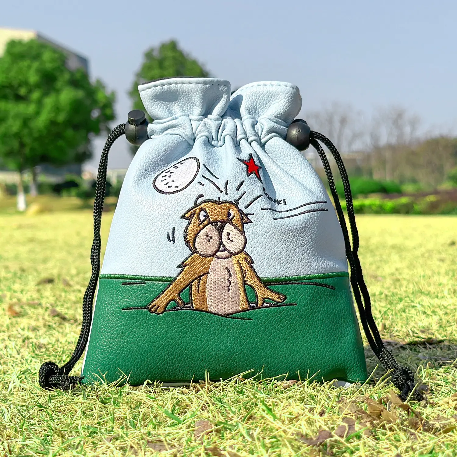 Fun Cartoon Marmot Golf Drawstring Pouch, Durable Portable Lightweight Golf Accessory, Storage Bag for Golf Tees Balls, Ideal for Golfers Golfing