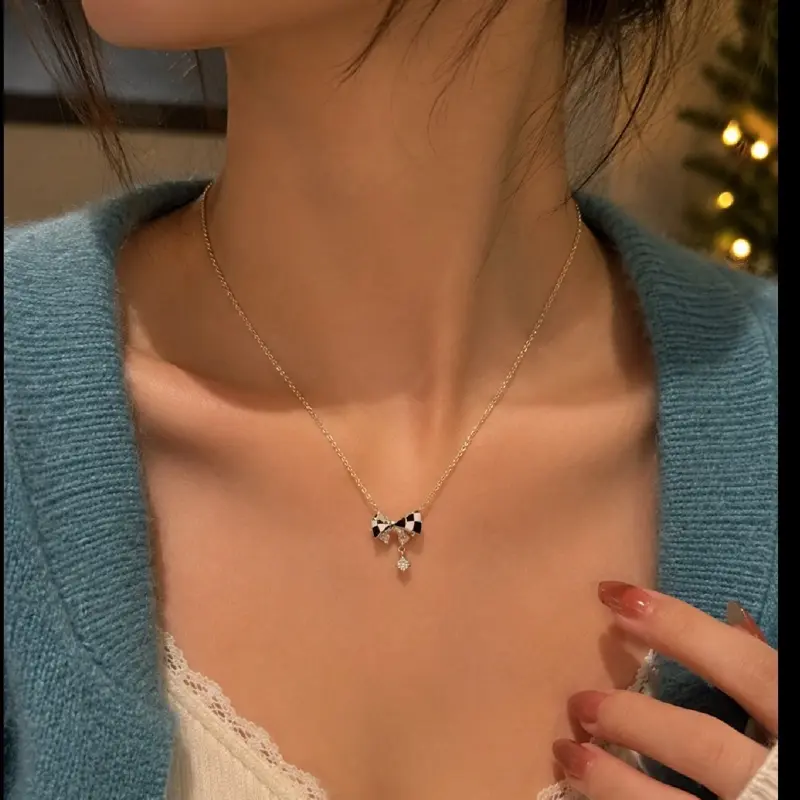 Checkered Pendant Necklace