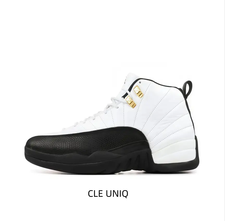 Smooth Paneled Kicks, Contrast Color Outsole, OOTD Collectors After Workout Street Footwear