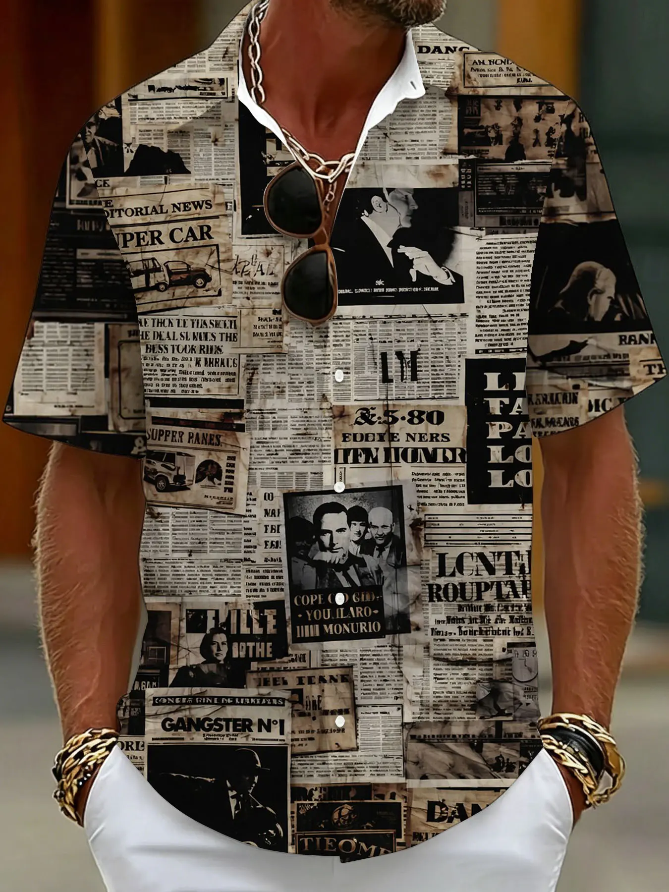 Retro distressed newspaper print short-sleeved shirt, an American street-style men's casual top