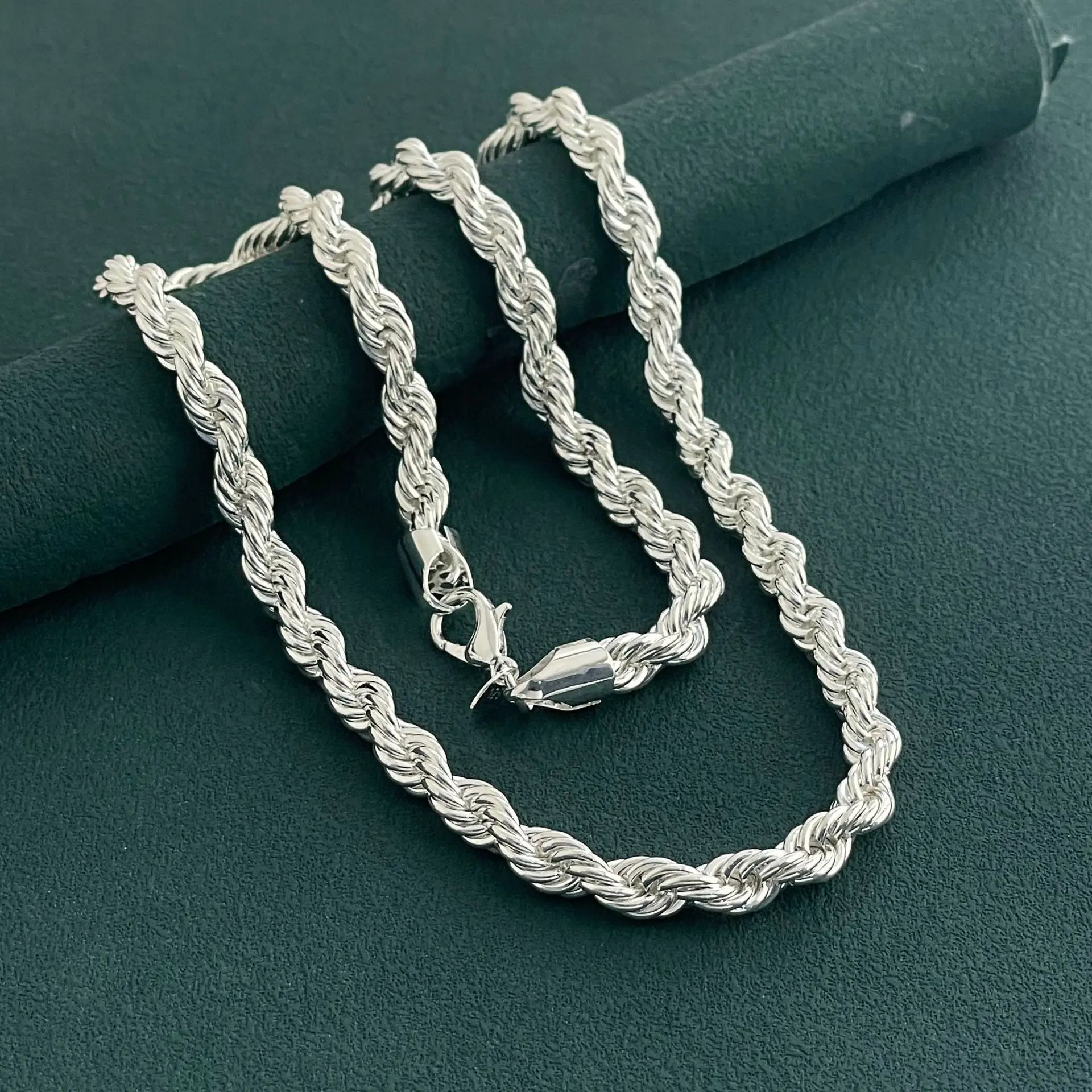 Unisex 8mm Titanium Steel Twist Rope Chain Necklace, 20-24in, Fade Resistant, Rust Resistant, Streetwear Hip Hop Daily Jewelry Accessory for Men and Women, Oxidation Resistant