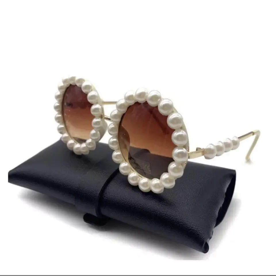 Pearl Sunglasses - Classic Design with Round Shape and Lightweight Construction