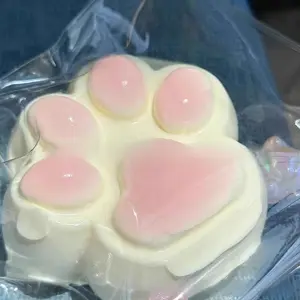 Cat Claw Giant Squishy Toy Cream Blush Glossy High-Value Stress-Relief Gadget Reboundable Handmade Squishy