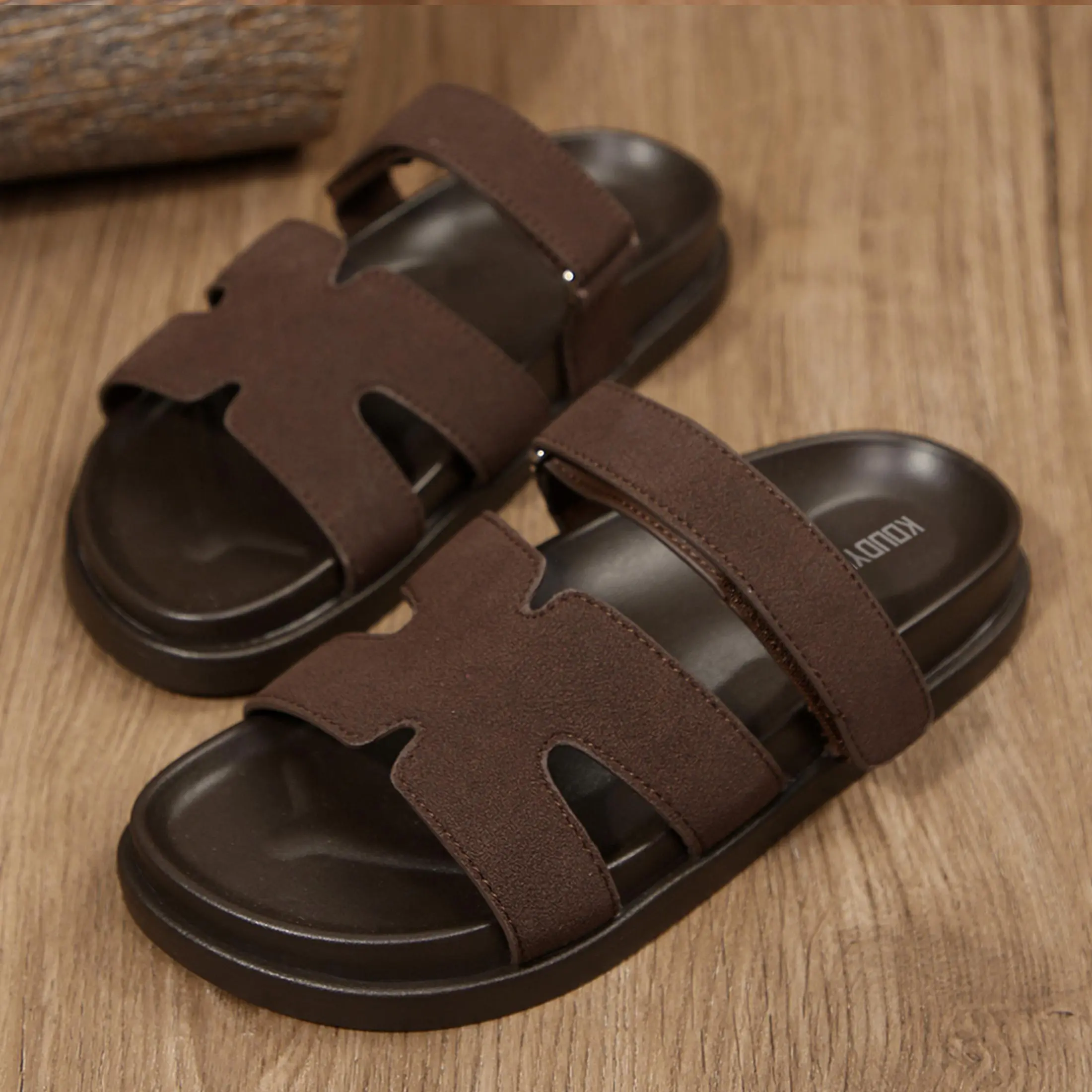 Women's Retro Flat Sandals Adjustable Strap Platform Slides Ladies Summer Outdoor Sandals Indoor Outdoor Shoes