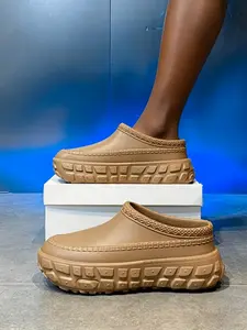 1 Pair Unisex Thick Sole Waterproof Mule Slippers Delicate Leather Upper Skin-Friendly Mesh Lining For Indoor Daily And Outdoor Wear