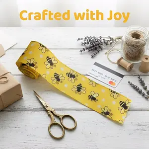 2.5 Inch × 5 Yards Bee Print Ribbon, Yellow Wired Edge Ribbon with Cute Bee & Flower Pattern, Polyester Wrapping Ribbon for Gift Wrapping, DIY Bows, Wreaths, Floral Bouquets, Party Decor, Home Decoration, Spring Summer Craft Supplies
