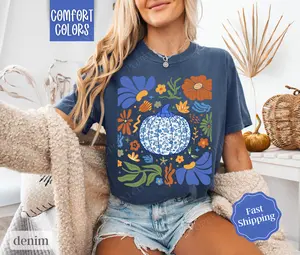 Blue Floral Pumpkin Shirt Comfort Colors, Womens Fall Pumpkin Shirt, Womenswear Oversized Crewneck