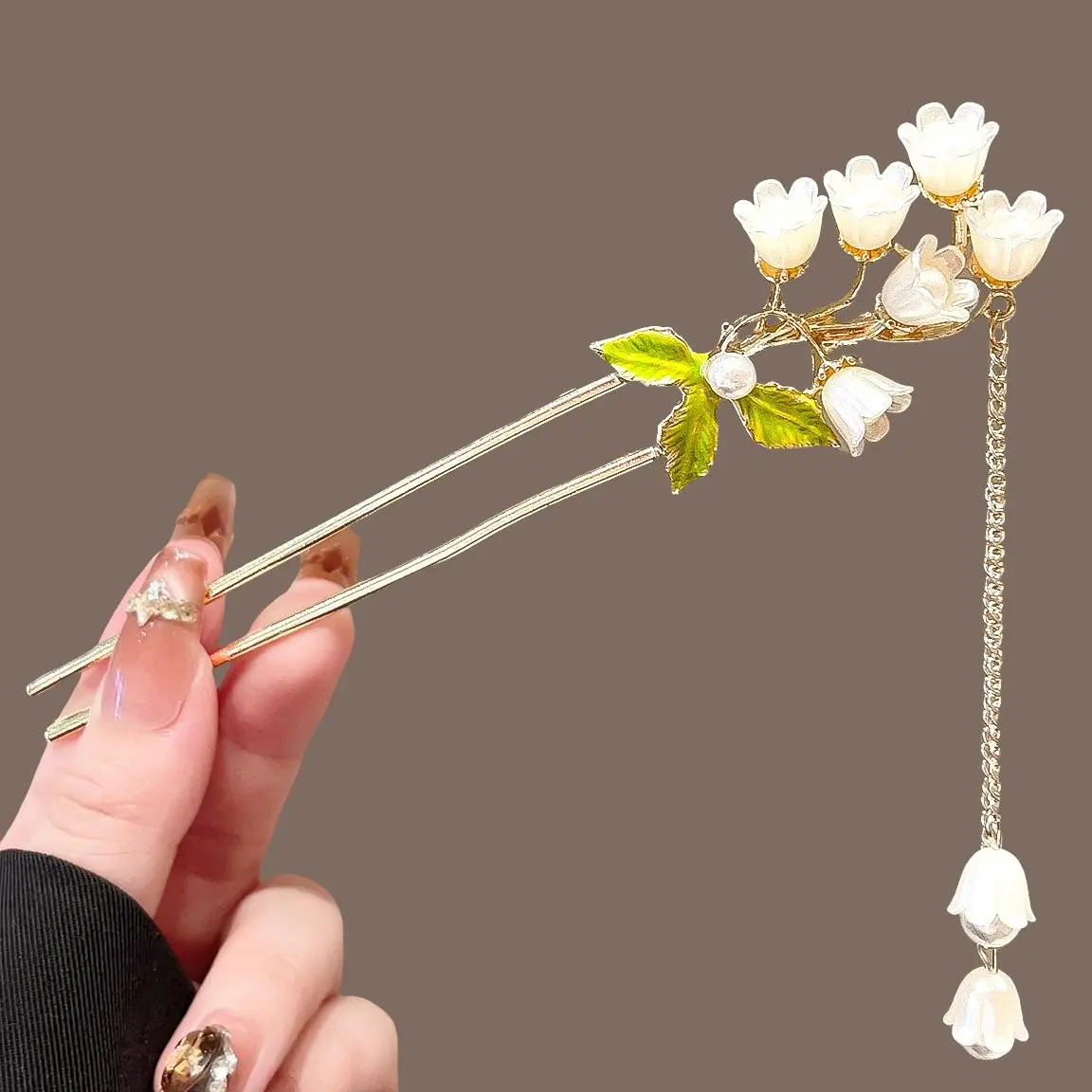 52# Alloy 6 Pearl Flower Tassu Pendant