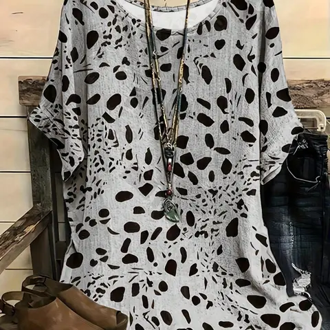 【Plus Size】 All Over Print Round Neck Animal Tee, Elegant Casual Short Sleeve T-shirt for Summer, Women's Plus Clothing for Daily Wear Casual Everyday Tops
