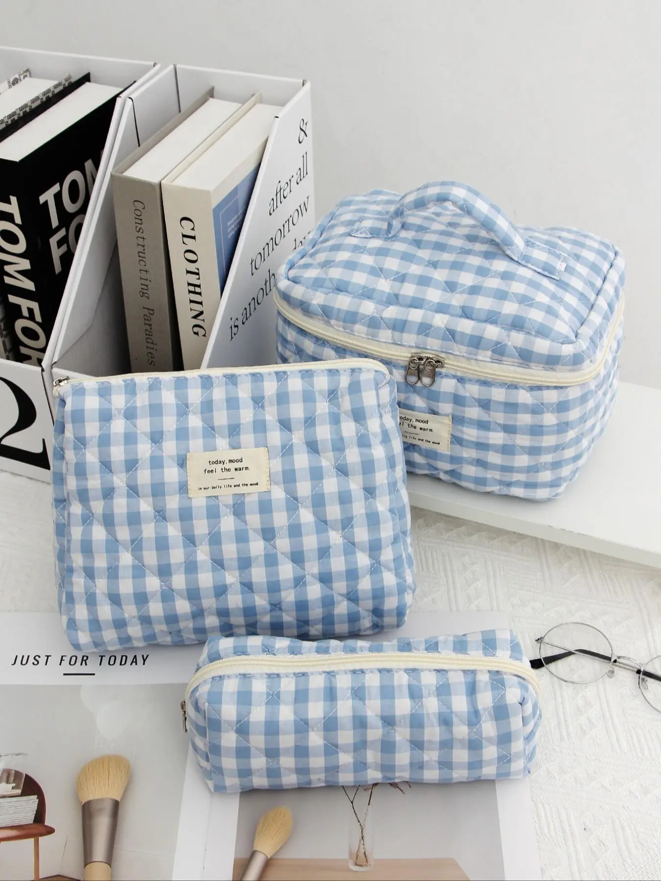 Plaid Pattern Letter Patched Design Makeup Bag, Large Capacity Makeup Organizer, Travel Skincare Makeup Storage Bag with Handle, Multifunctional Storage Bag, Cosmetic Organizer Pouch, Makeup Holder, Makeup Cosmetic Organizer