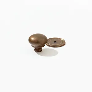 Pembroke 1 inch Knob with Backplate