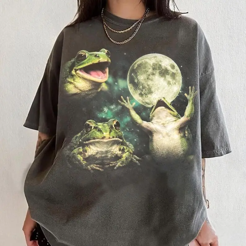 Comfort Colors Frog Moon Vintage Graphic TShirt, Retro Amphibian Nature Tee, Cottagecore Gift, Botanical Forest Animal Top