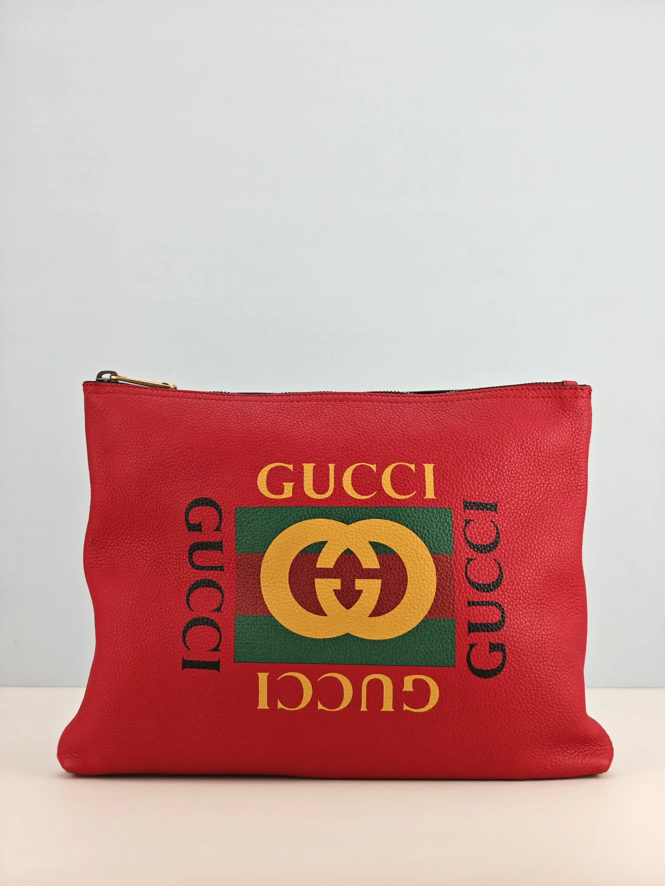 Pre-owned Leather and Suede Clutches & Wristlets Gucci Pebbled Calfskin Logo Portfolio Clutch Bag【500981】
