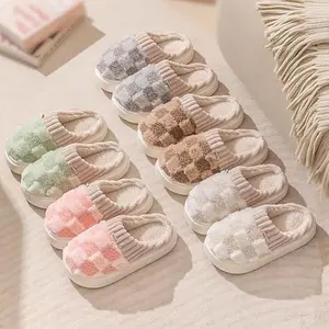 Women’s Plush Checkered Slippers – Anti-Slip Soft Sole, Thick Sole Fuzzy House Shoes for Indoor Comfort, Fluffy Warm Home Slippers