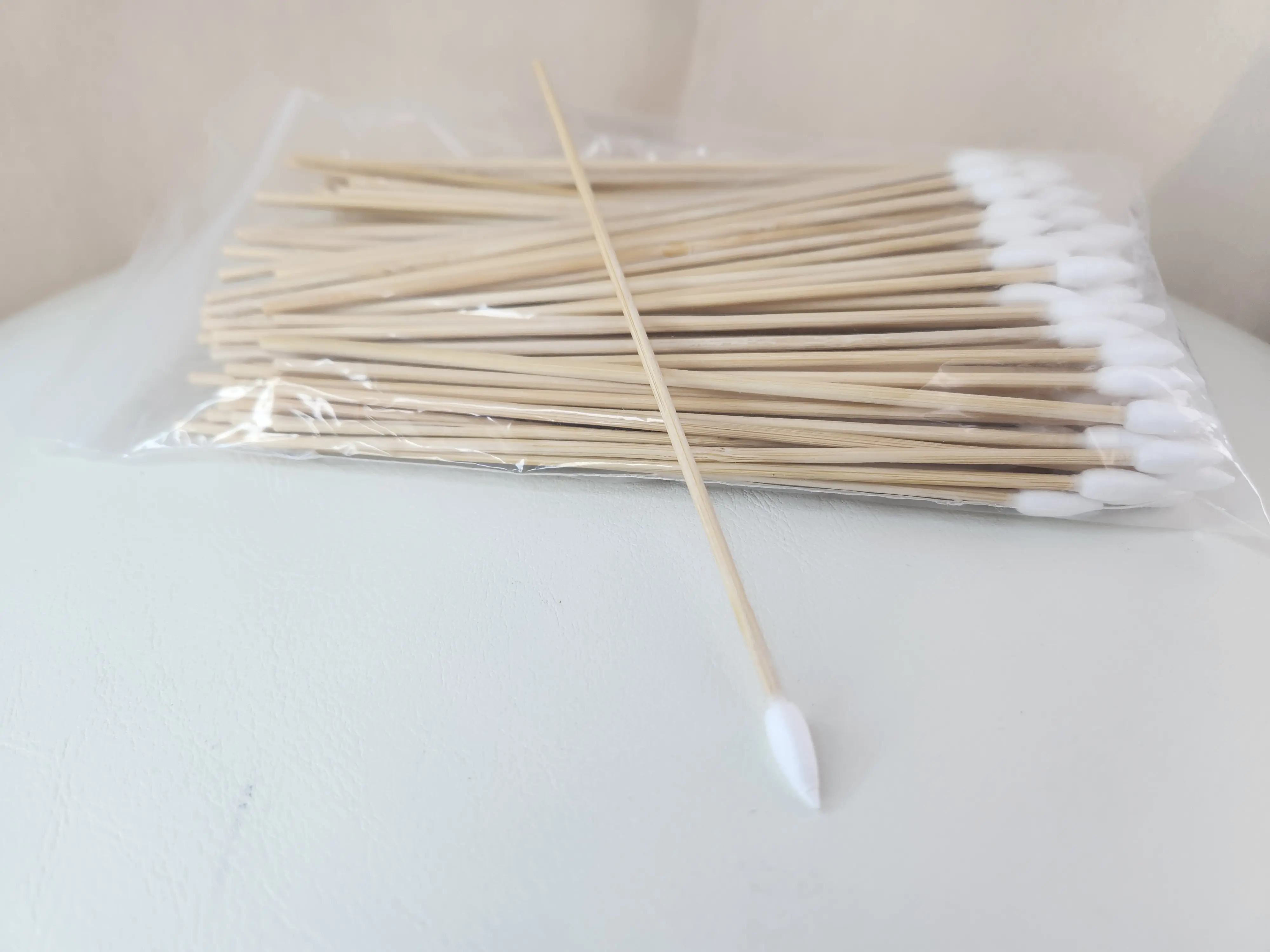 6 inch pointed cotton swabs (100 count)