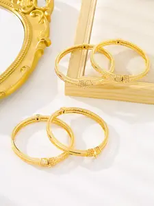 Classic Elegant & Luxurious Women's Bracelet, Geometric Pattern, Copper Material Electroplated 24k, Perfect for Daily Wear, Weddings, Parties, Stackable Bracelet