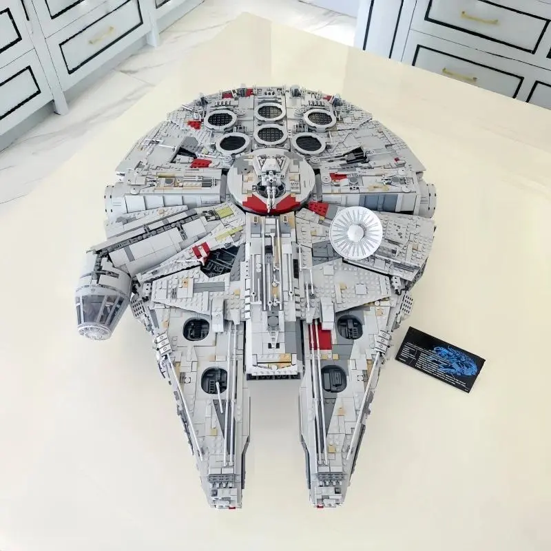 7541Pcs Luxury Sci-Fi Spacecraft Building Set for Adults, Large Futuristic Display Model, Numbered Bags Included, No Retail Box, DIY Assembly Kit, Halloween, Birthday and Christmas Gift