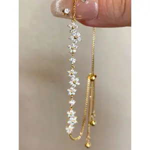 Elegant Adjustable Zircon Flower Bracelet for Women, Casual Style, Perfect for Daily Wear and Holiday Gifts