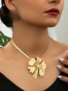 Hawaiian Jewelry Set for Women Chunky Tropical Flower Necklace and Dangle Earrings, Boho Statement Beach Party Accessories, Gift for Women