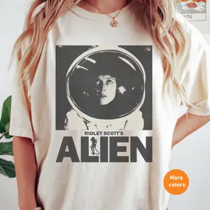 Vintage Alien Movie 1979 T-Shirt, Retro Sci-Fi Horror Graphic Tee, Ridley Scott Film Memorabilia, Classic Alien Movie Merch, Unisex Sizes S-3XL, Space Horror Apparel, Menswear & Womenswear Top Underwear Streetwear Tshirt Lady