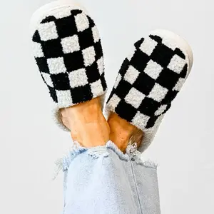 [NōMA] Comfy Slippers for Women - Checkered Print Footwear with Fluffy Design, Plush, Ideal for Indoor Use, Girl Comfort Slide - Flipflop Women's Soft Multicolor Stylish Walking Shoes