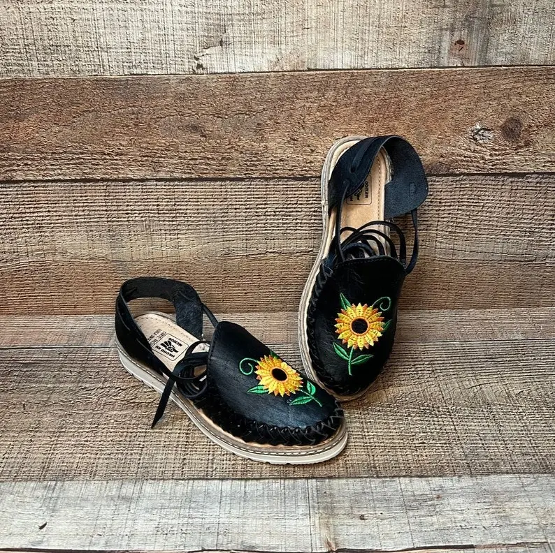 Women Black Sun Flower Laces design Mexican Traditional Sandals Genuine Leather Huaraches